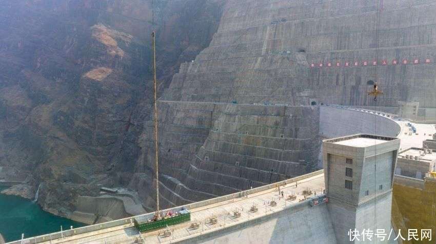 水电站大坝建设