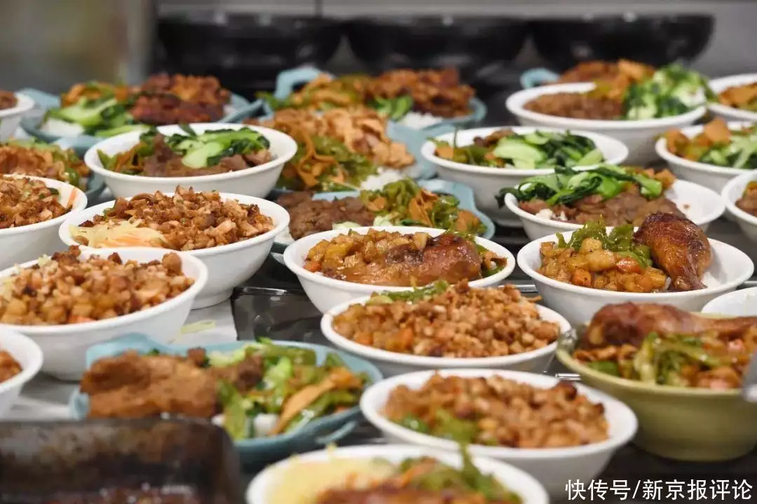 学生餐发包又出事,只想“躺赚”的学校食堂企业该退出了 | 南方周末快评好运气先声夺人,四大天蝎座如意福寿,事顺心如意!(图2) 学生餐发包又出事,只想“躺赚”的学校食堂企业该退出了 | 南方周末快评好运气先声夺人,四大天蝎座如意福寿,事顺心如意!(图2)