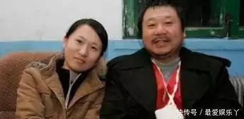 原創(chuàng)演員范偉：為何出道40年0緋聞，看到妻子的樣貌，原來長這個樣子播報文章