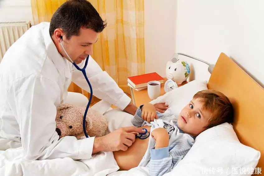 孩子感染肺炎后，身体或有4个特征表现，家长需细心观察