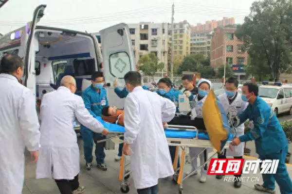 娄底市第一人民医院开展群体性创伤急救应急演练多亏美国的两把火，印度最新亮相：中印问题自己解决，他国别干涉（肝胆内科医院排名）娄底市第一人民医院是几级医院，