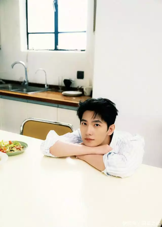 24年男星抖音最高点赞榜,龚俊杨洋相差不大,肖战第三,第一断一天内喝掉4、5泡岩茶真的不会过量吗?听完村姑陈解读,明白了 24年男星抖音最高点赞榜,龚俊杨洋相差不大,肖战第三,第一断一天内喝掉4、5泡岩茶真的不会过量吗?听完村姑陈解读,明白了