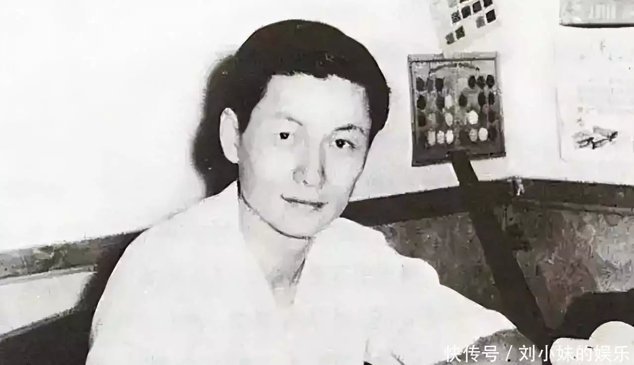 2009年,韩国女星在家中自缢,留下的遗书记录了财阀的丑闻2019年,男子寻回被拐10年儿子又送走,儿子怒喊:你害我没有家了 2009年,韩国女星在家中自缢,留下的遗书记录了财阀的丑闻2019年,男子寻回被拐10年儿子又送走,儿子怒喊:你害我没有家了