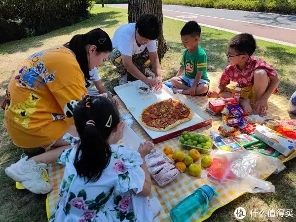 孩子喜欢待在家里，不爱出门怎么办？教你5招，让孩子彻底爱上户外运动15岁上北大，25岁自杀，他留下一首诗火了数十年，如今人人都会背