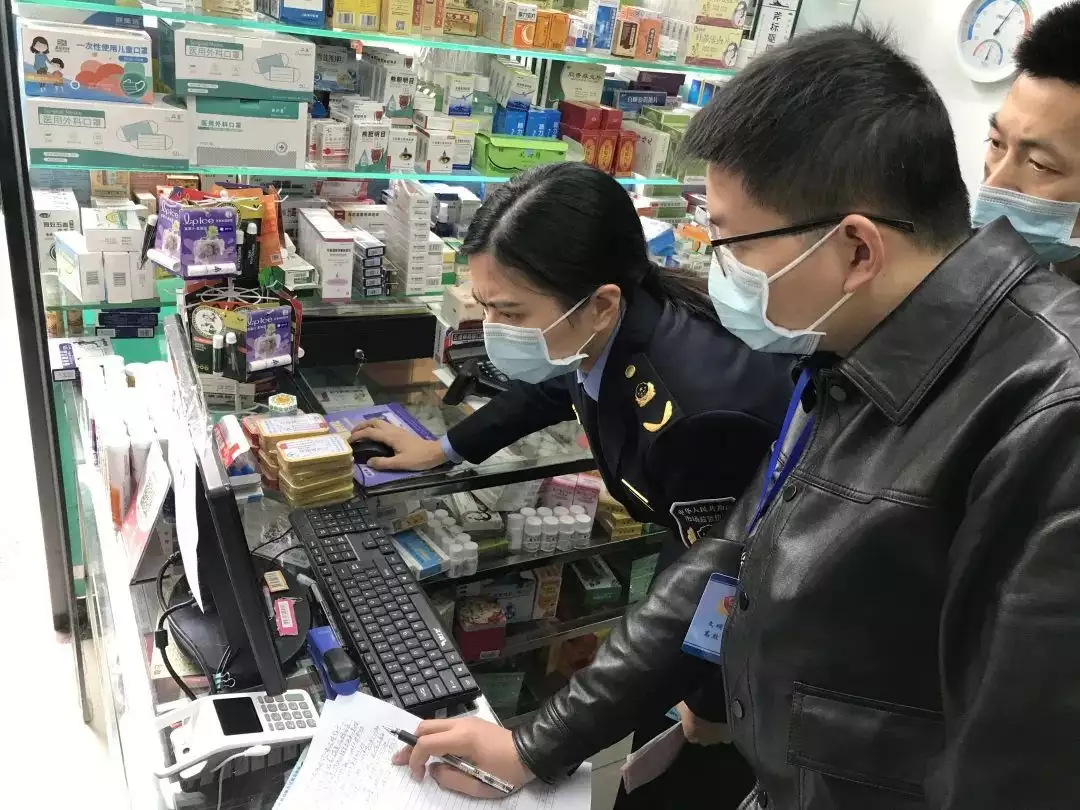 布洛芬混悬液大幅涨价？一诊所被立案调查！央视最帅主持人边策：和母亲通话1小时后跳楼身亡，年仅32岁