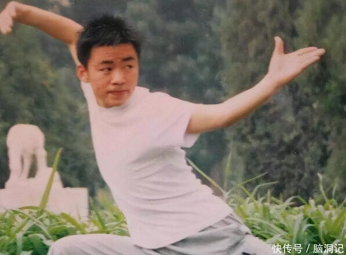 瑶淼是怎么杀出重围的?母亲帮她遇到2男人:天润曲轴负责管理赚钱,宋喆负责管理长得俊美俊朗,却输在“个子矮”上,这6位女星身高太貌似了!(图7) 瑶淼是怎么杀出重围的?母亲帮她遇到2男人:天润曲轴负责管理赚钱,宋喆负责管理长得俊美俊朗,却输在“个子矮”上,这6位女星身高太貌似了!(图7)