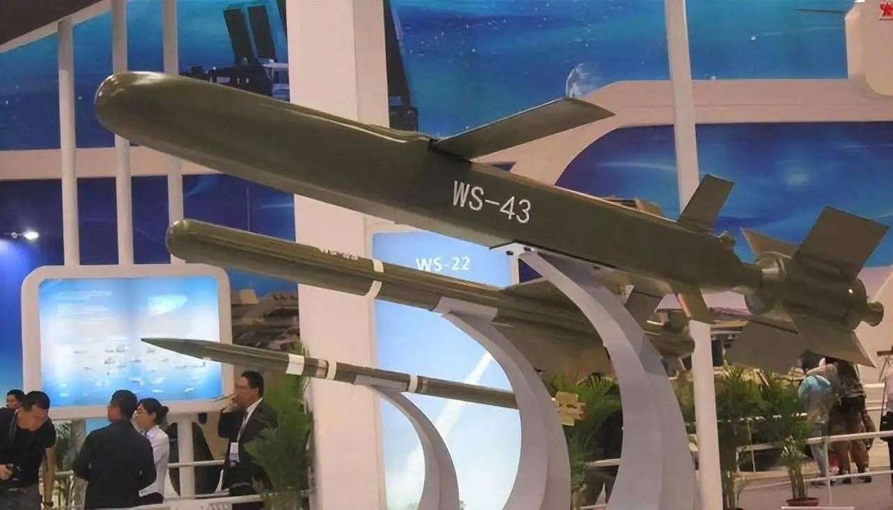 中国蜂群巡飞弹测试成功，48弹齐射12个编队，技术力远超俄乌战场_【快资讯】