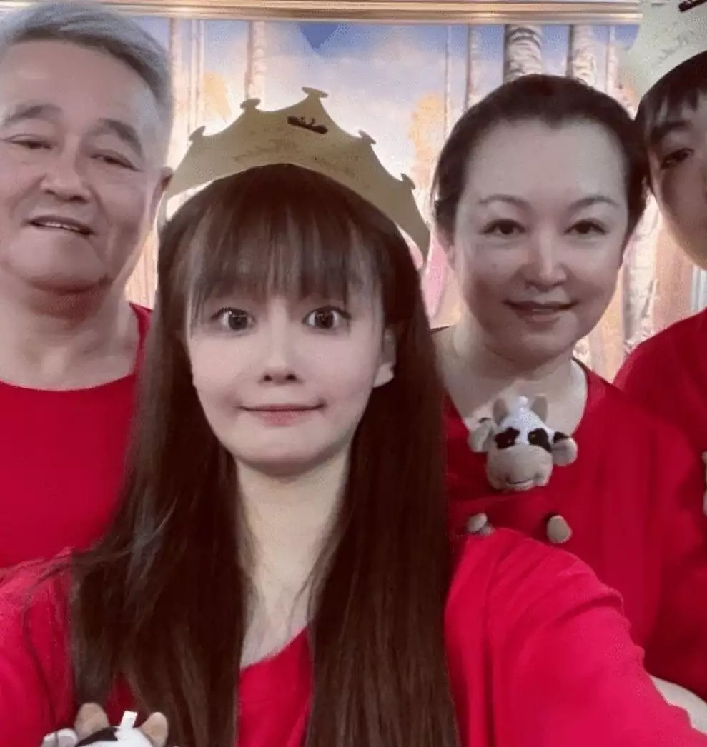 回顾:老将慨叹,声名狼藉?冯小刚被徒弟责骂:私人生活太混乱31岁在央视春晚一举成名,观众都以为他退隐了,其实已经去世10年了(图22) 回顾:老将慨叹,声名狼藉?冯小刚被徒弟责骂:私人生活太混乱31岁在央视春晚一举成名,观众都以为他退隐了,其实已经去世10年了(图22)