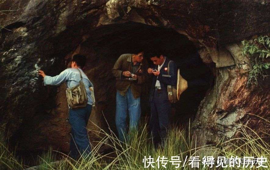 老照片 70年代的地质工作者 千辛万苦找矿忙_【快资讯】