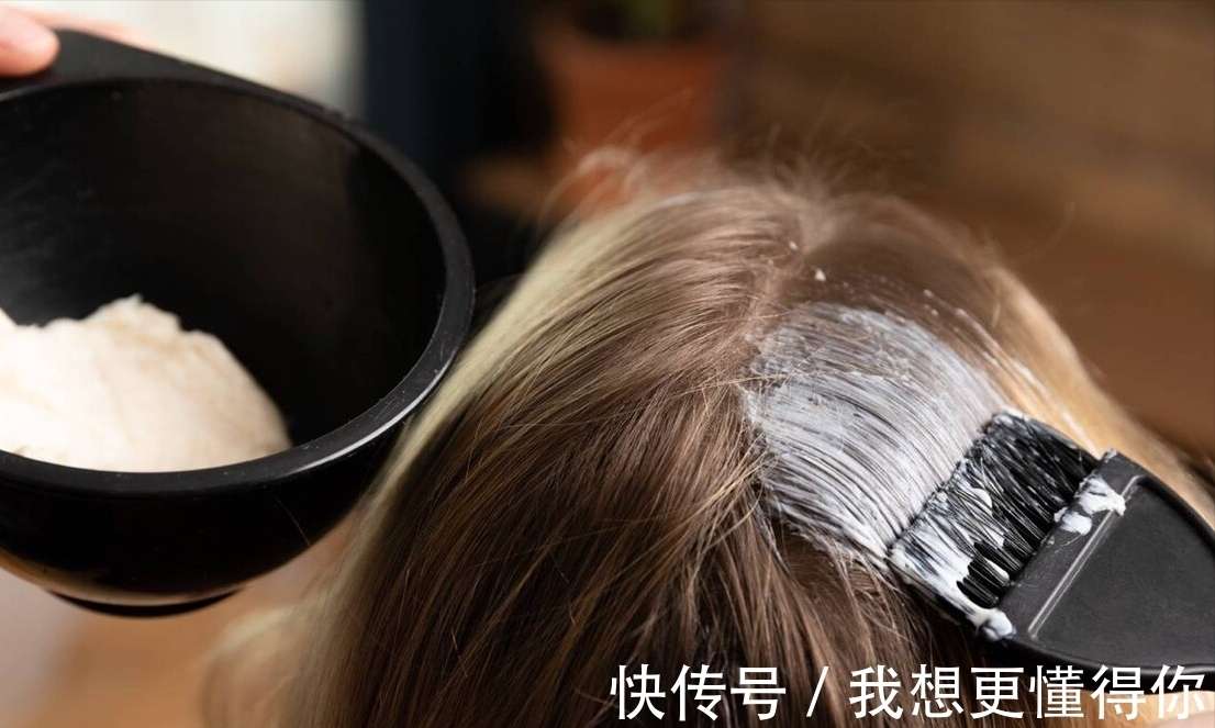 “自己染发”与“理发店染发”差别有多大？看完这三点，就明白了_【快资讯】