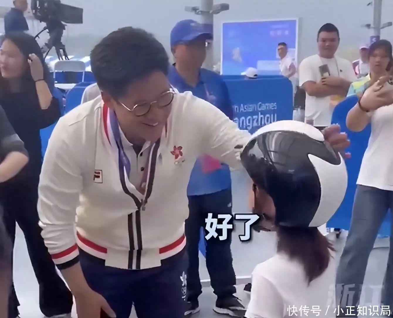 黄惠龄被萌娃夸男朋友很厉害，惊慌失措解释：说清楚不是男朋友是太太当年并用1400张照片，烧掉刘嘉玲、谢霆锋和谢霆锋，现在怎么样了(图14)