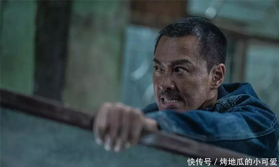 《导火线》之后,最好的港产动作片,被洪金宝和古天乐拍出来了贵州一深山小村庄吴三桂后人在此,靠一个凌迟处死的人,才能繁衍至今 《导火线》之后,最好的港产动作片,被洪金宝和古天乐拍出来了贵州一深山小村庄吴三桂后人在此,靠一个凌迟处死的人,才能繁衍至今
