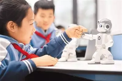 人工智能发展迎来新趋势(AI前沿观察)史莱克七怪一死六伤,霍雨浩被邪魂师抓走,伊莱克斯被当成邪魂师