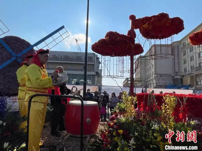 鲜花花车（鲜花花车制作过程） 第3张