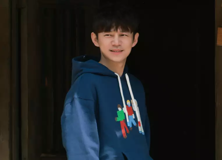《向往的生活7》刘宪华回归，何炅和黄磊的小动作却令观众泪目