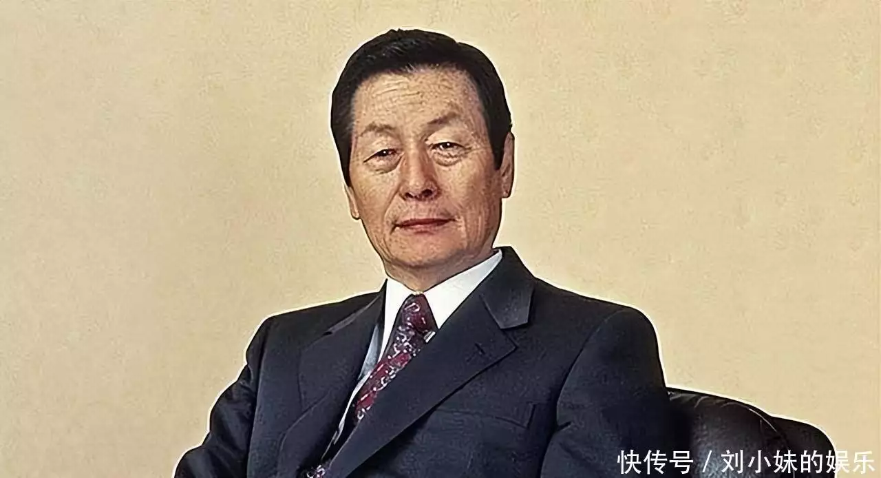 2009年,韩国女星在家中自缢,留下的遗书记录了财阀的丑闻2019年,男子寻回被拐10年儿子又送走,儿子怒喊:你害我没有家了 2009年,韩国女星在家中自缢,留下的遗书记录了财阀的丑闻2019年,男子寻回被拐10年儿子又送走,儿子怒喊:你害我没有家了