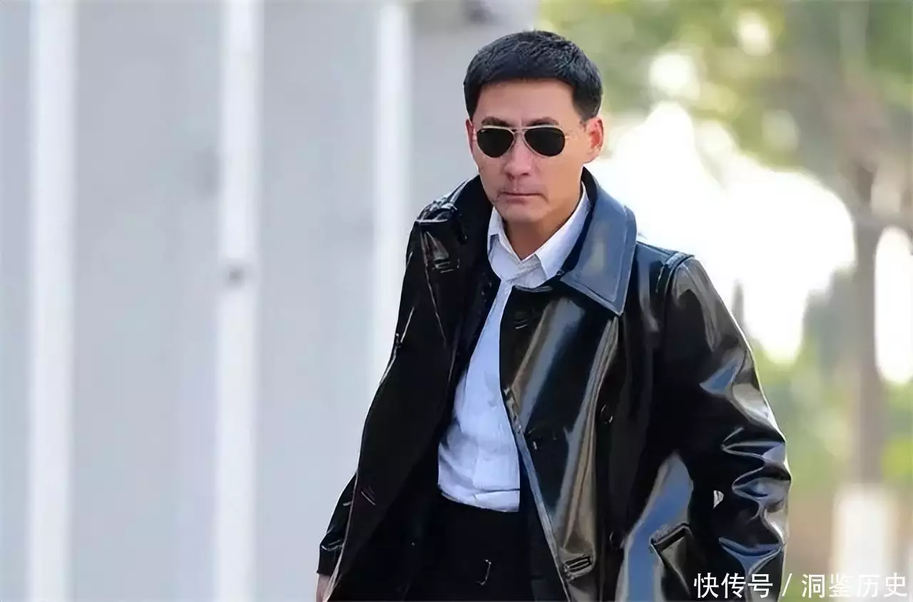 张子健前妻李婷葬礼现场:临终前一直在等他,曾演女警察红遍全国便宜衣服贵贵穿|韩系红色海边穿搭 张子健前妻李婷葬礼现场:临终前一直在等他,曾演女警察红遍全国便宜衣服贵贵穿|韩系红色海边穿搭