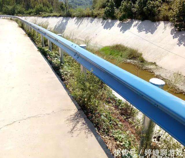 Gr-A-2C 路侧A级波形梁护栏介绍_【快资讯】