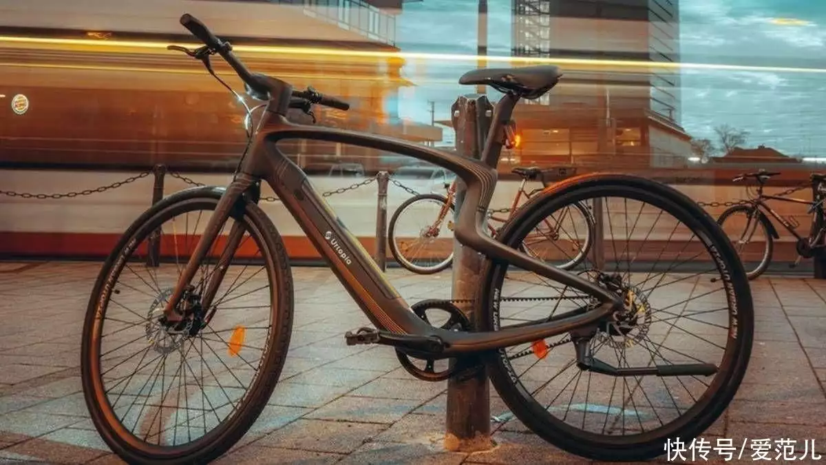 领先新势力一个版本：这家中国制造商把ChatGPT集成到了自行车上2015年，冯小刚
