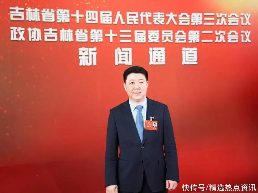 赵佳委员:以人工智能引领创新发展 助推全面振兴率先实现新突破32年前美国科学家进行实验,4男4女共处一室2年,结果怎么样?