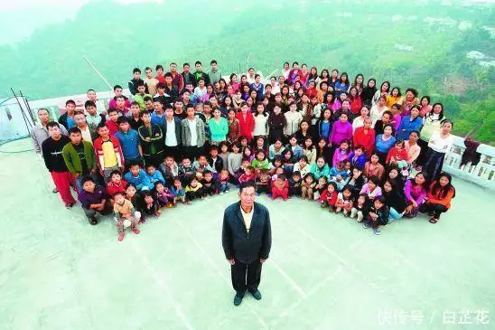 新奥门特免费资料大全,印度一男子娶妻39位，整个大家族181人同住一层楼，一顿饭吃200斤播报文章