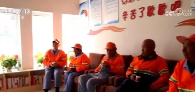应对寒潮天气 各地爱心驿站为市民带来“冬日暖阳”