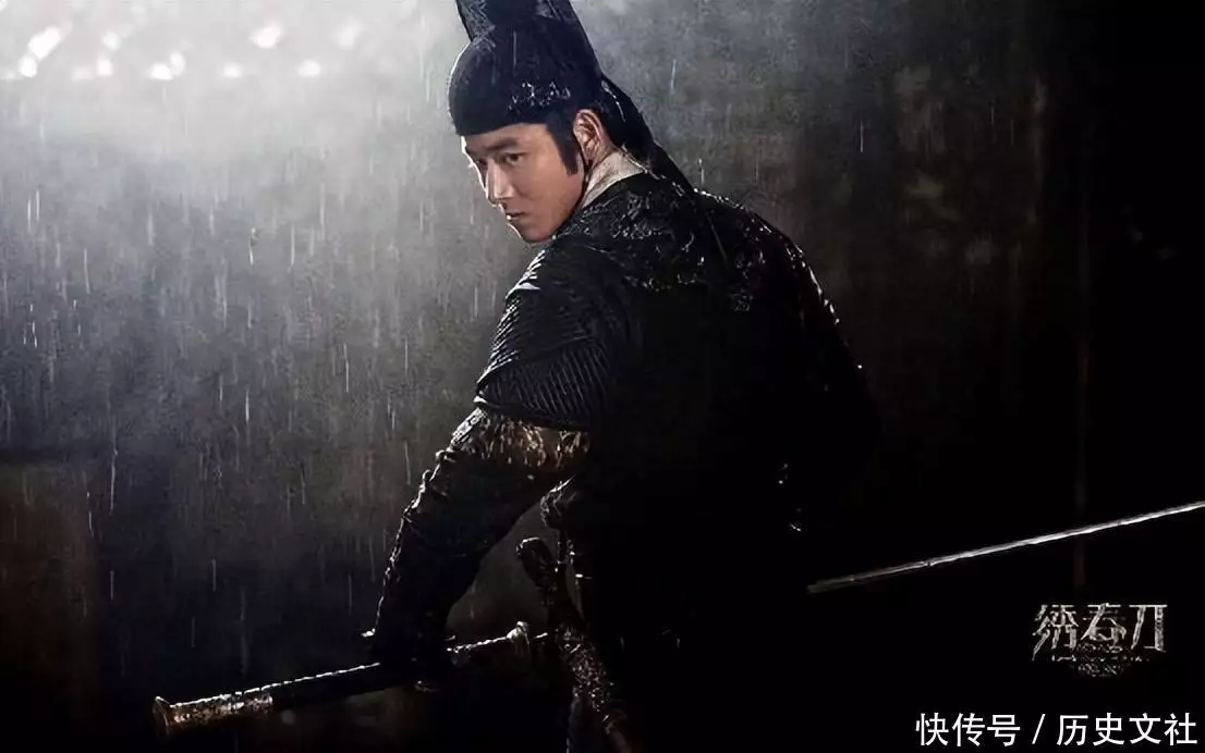 《绣春刀》:“绣春刀、飞鱼服”中国武侠片的崛起陈小春在长沙面馆吃面配大蒜惊呆粉丝,还被小男孩喊小春哥哥 《绣春刀》:“绣春刀、飞鱼服”中国武侠片的崛起陈小春在长沙面馆吃面配大蒜惊呆粉丝,还被小男孩喊小春哥哥