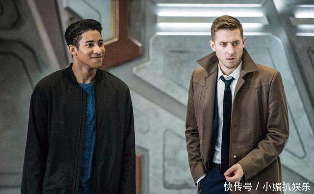 《明日传奇》里普亨特第三季大结局中死亡!