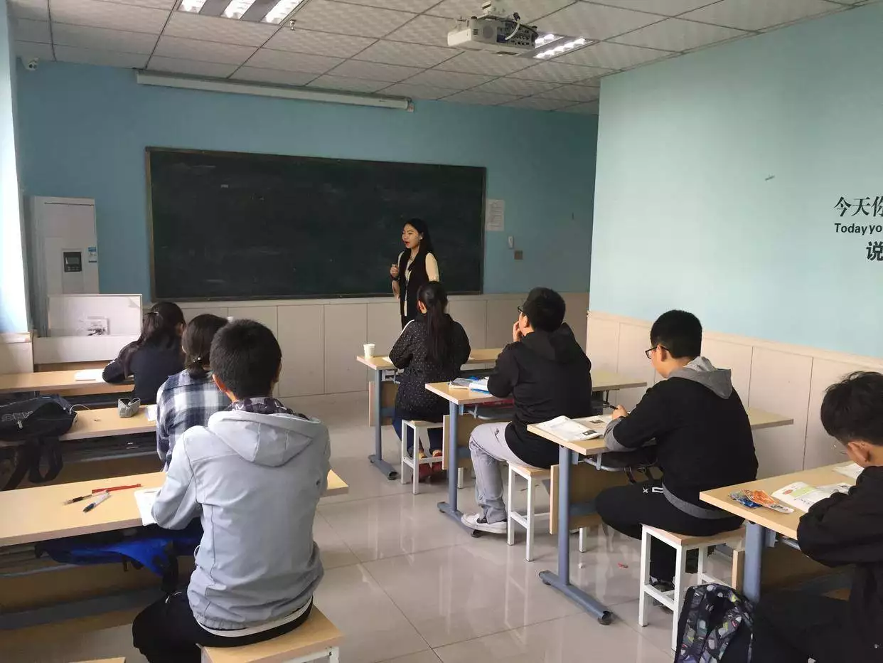 学生打数十个电话举报学校假期补课（举报学校补课打12345管用吗有用吗） 第5张