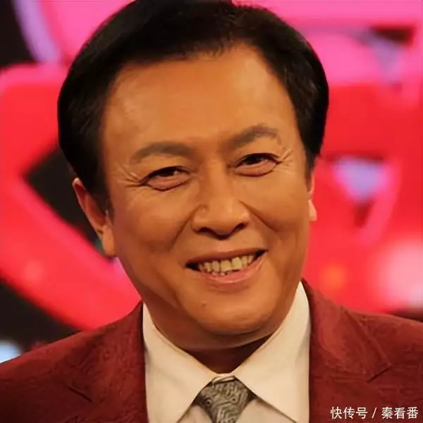 父亲是大导演,儿子是演员,女儿是编剧,一家人编导演全套阵容他是著名歌唱家,63岁抛弃结发妻子,65岁再婚娶小20岁学生引争议 父亲是大导演,儿子是演员,女儿是编剧,一家人编导演全套阵容他是著名歌唱家,63岁抛弃结发妻子,65岁再婚娶小20岁学生引争议