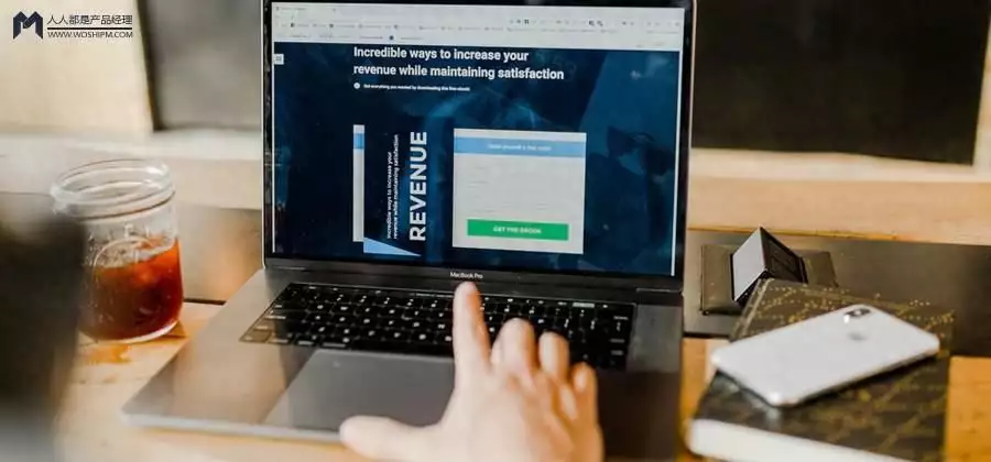 跨境电商独立站的品牌营销策略规划，该怎么做？估计这男孩子拍照时，也没想到趴肩膀的是大明星，能让他吹一辈子