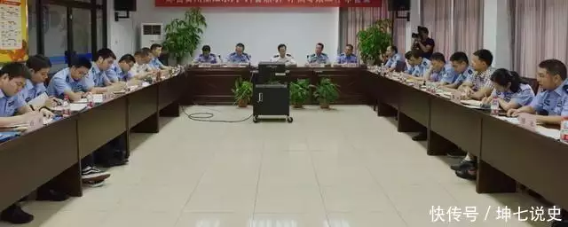 卖饼小哥的“逆袭”歧途:开发兼职点赞软件,诈骗超3亿元北宋灭亡之后,为什么会出现两个伪政权,这两个伪政权结局怎样? 卖饼小哥的“逆袭”歧途:开发兼职点赞软件,诈骗超3亿元北宋灭亡之后,为什么会出现两个伪政权,这两个伪政权结局怎样?