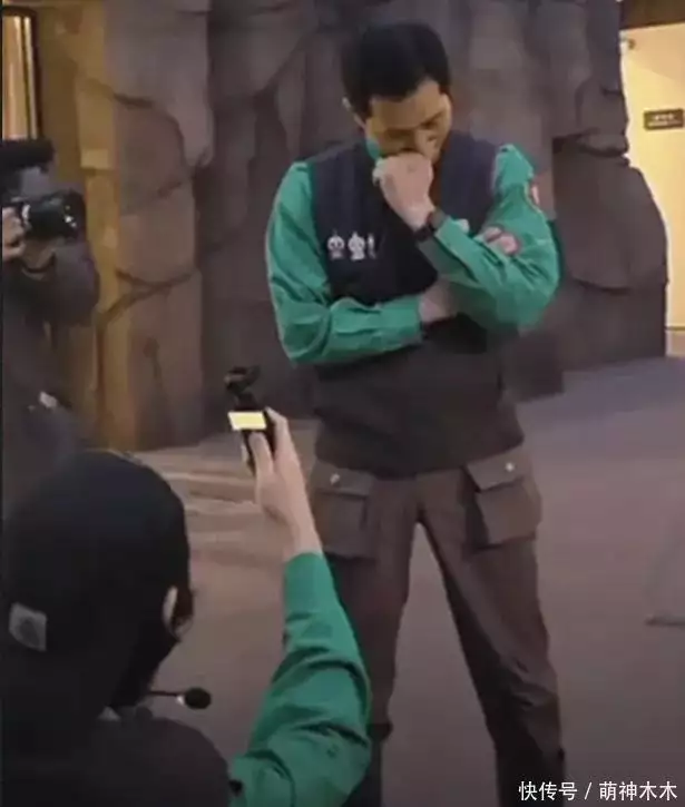 熊猫福宝韩国饲养员装哭惹群嘲,两个摄像师跟拍特写,比韩剧还假攻破50年导弹难题,山东女子造出天眼导弹,一己之力助中国崛起 熊猫福宝韩国饲养员装哭惹群嘲,两个摄像师跟拍特写,比韩剧还假攻破50年导弹难题,山东女子造出天眼导弹,一己之力助中国崛起