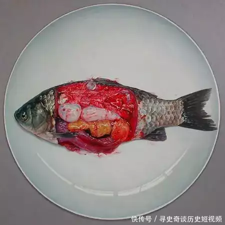 他画“啃一半”的草莓，卖了20万高价，放大30倍后看很真实冷军画了一幅画，结果卖了1005万，放大10倍，专家：这根本不是画