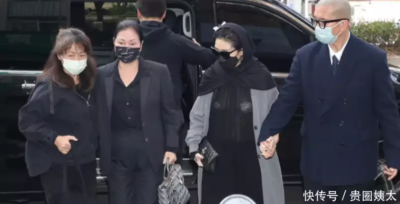 大S被嘲嫁错人、强撑体面？跟具俊晔婚后两年，未买新衣靳东，从龙套到霸总的非凡蜕变，岁月如何雕琢这位不老男神？