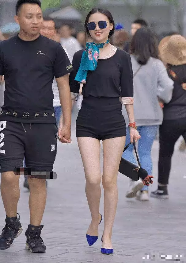 明星街头穿搭_明星穿搭街拍_明星时尚街拍