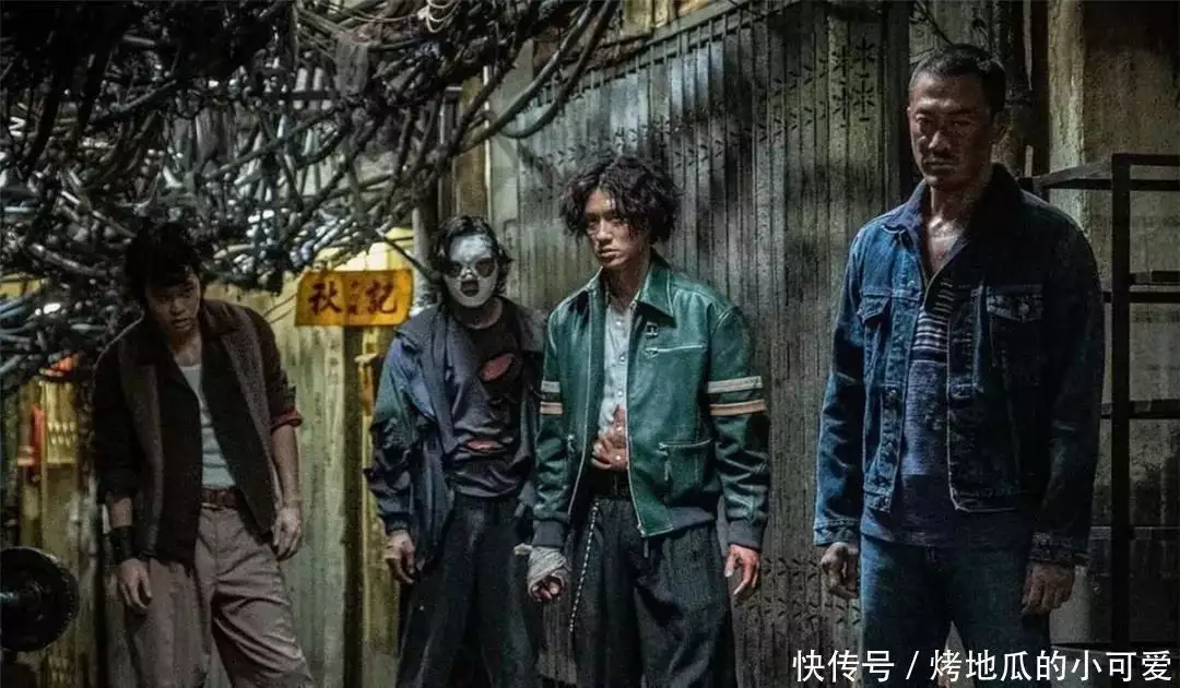 《导火线》之后,最好的港产动作片,被洪金宝和古天乐拍出来了贵州一深山小村庄吴三桂后人在此,靠一个凌迟处死的人,才能繁衍至今 《导火线》之后,最好的港产动作片,被洪金宝和古天乐拍出来了贵州一深山小村庄吴三桂后人在此,靠一个凌迟处死的人,才能繁衍至今