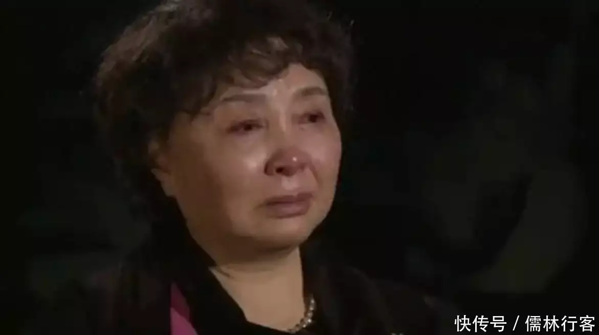 12年前,60岁老人坚持生下孪生,打工赚700万,后来怎样了欧阳小海紧身宣传照,笑容甜美如单恋温暖而治愈,手拿柠檬调皮可爱(图12) 12年前,60岁老人坚持生下孪生,打工赚700万,后来怎样了欧阳小海紧身宣传照,笑容甜美如单恋温暖而治愈,手拿柠檬调皮可爱(图12)