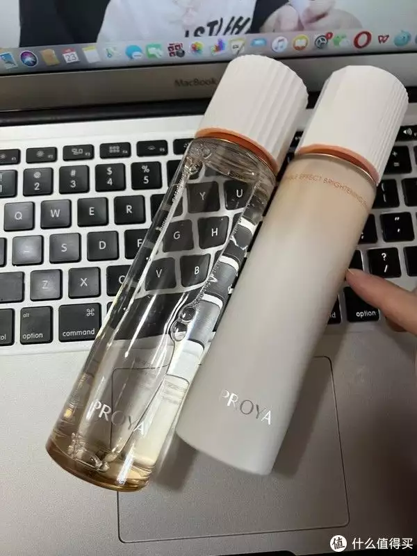 珀莱雅双抗水乳霜，母亲节到了送一套护肤品送给妈妈吧