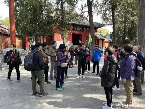 河南迎来首个香港直飞入境旅游团