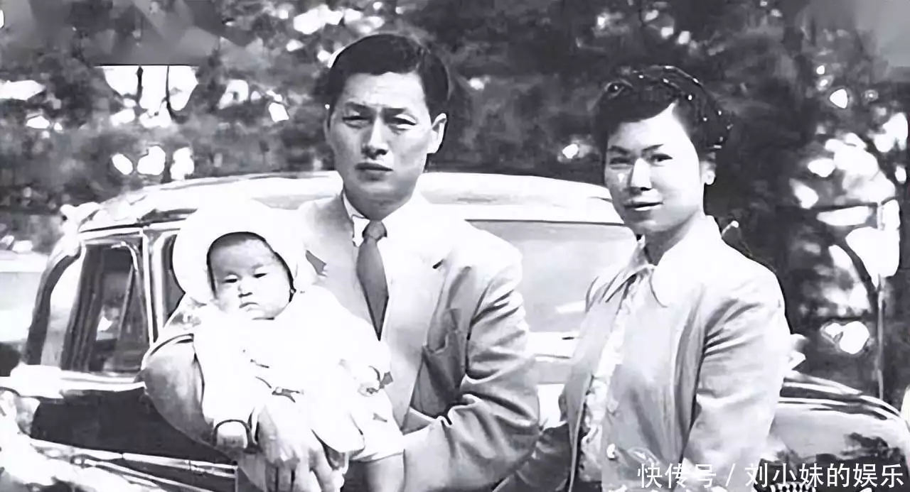 2009年,韩国女星在家中自缢,留下的遗书记录了财阀的丑闻2019年,男子寻回被拐10年儿子又送走,儿子怒喊:你害我没有家了 2009年,韩国女星在家中自缢,留下的遗书记录了财阀的丑闻2019年,男子寻回被拐10年儿子又送走,儿子怒喊:你害我没有家了