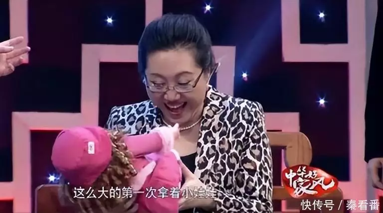 父亲是大导演,儿子是演员,女儿是编剧,一家人编导演全套阵容他是著名歌唱家,63岁抛弃结发妻子,65岁再婚娶小20岁学生引争议 父亲是大导演,儿子是演员,女儿是编剧,一家人编导演全套阵容他是著名歌唱家,63岁抛弃结发妻子,65岁再婚娶小20岁学生引争议