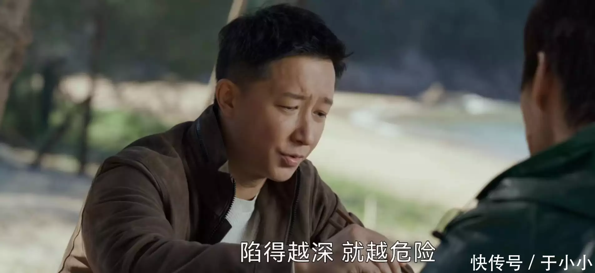 特工任务：看懂黄子诚试探姚瑶，才明白深度潜伏者是周哲一有种尴尬叫“女像父”，12岁森碟娇媚，长相却让人发笑(图8)