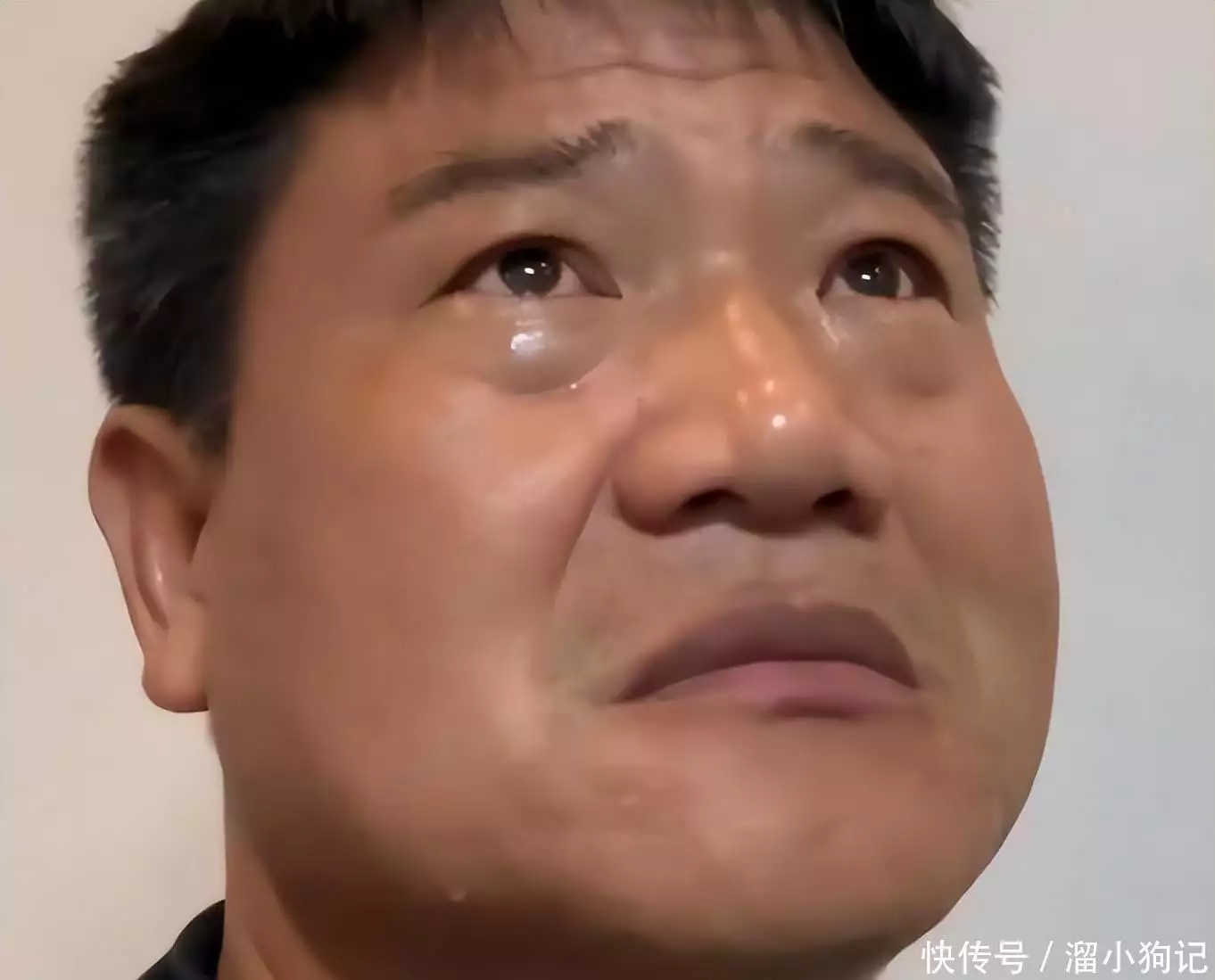 反诈主播老陈参加拳击比赛,赚钱不丢人!网友凭啥网暴人家光绪父亲墓前长了两棵怪树,被慈禧命令砍掉,光绪怒道:先砍我头( 反诈主播老陈参加拳击比赛,赚钱不丢人!网友凭啥网暴人家光绪父亲墓前长了两棵怪树,被慈禧命令砍掉,光绪怒道:先砍我头(