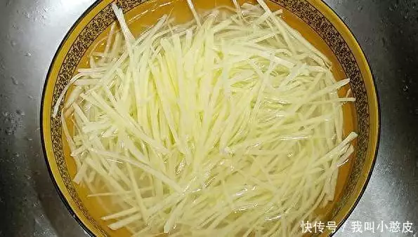 酸辣土豆丝（酸辣土豆丝用什么醋好吃） 第4张