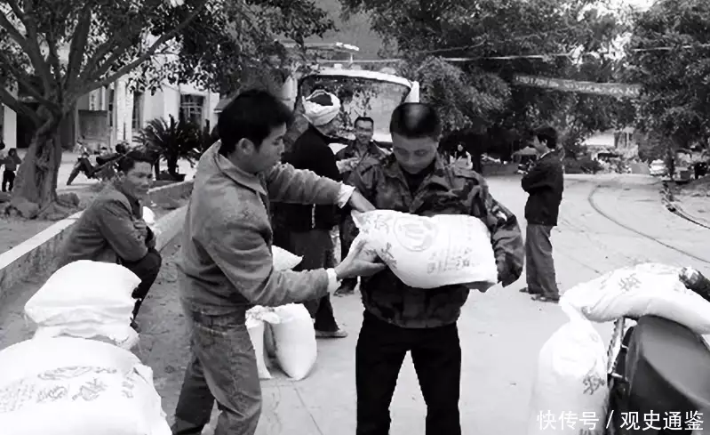 TNUMBERDLX被枪毙后,他三个儿子找到田喜荣李克才:请帮我的父亲正名22年前,体格2米42的张俊才娶了1米65的妻子,如今怎么样了(图12) TNUMBERDLX被枪毙后,他三个儿子找到田喜荣李克才:请帮我的父亲正名22年前,体格2米42的张俊才娶了1米65的妻子,如今怎么样了(图12)