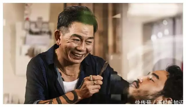 《周处除三害》为何能在内地狂卖5亿?除了尺度,这一点也很重要诸葛亮出山时,水镜先生仰天长叹说10个字,暗示了孔明的最终结局 《周处除三害》为何能在内地狂卖5亿?除了尺度,这一点也很重要诸葛亮出山时,水镜先生仰天长叹说10个字,暗示了孔明的最终结局
