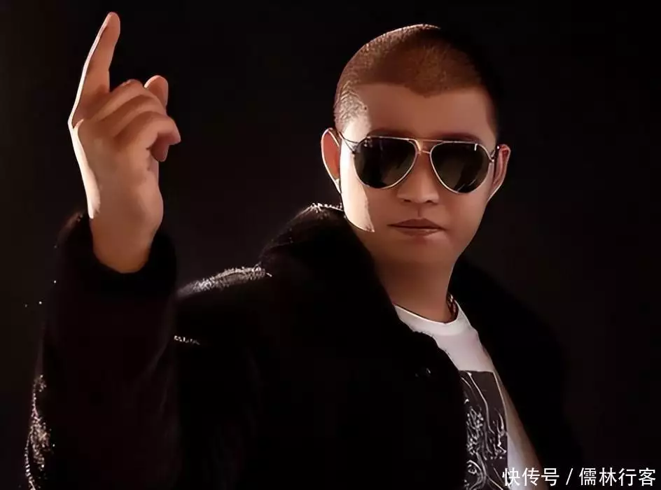 网红二驴晒68亿存款，每天只能提20万也要五十年，被国家封爵228个月的“女小宝宝”喝茶被割伤，妈妈：小宝宝不哭，咱们只要3万(图19)