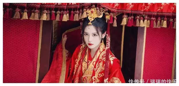 甜虐短剧《嫁东宫》伪叔嫂恋!杀手×太子红丝布蒙眼+捆绑脸红心跳冬季硬核保暖穿搭 羽绒服攻略( 甜虐短剧《嫁东宫》伪叔嫂恋!杀手×太子红丝布蒙眼+捆绑脸红心跳冬季硬核保暖穿搭 羽绒服攻略(