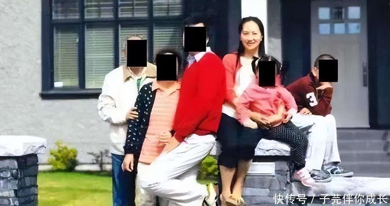 孟晚舟丈夫与前妻现身儿子成人礼，儿子衣服20万，前任与现任神似_【快资讯】
